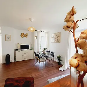 Sejour Cosy Pres De Paris T3 Cuisine Ouverte Et Bar Appartement
